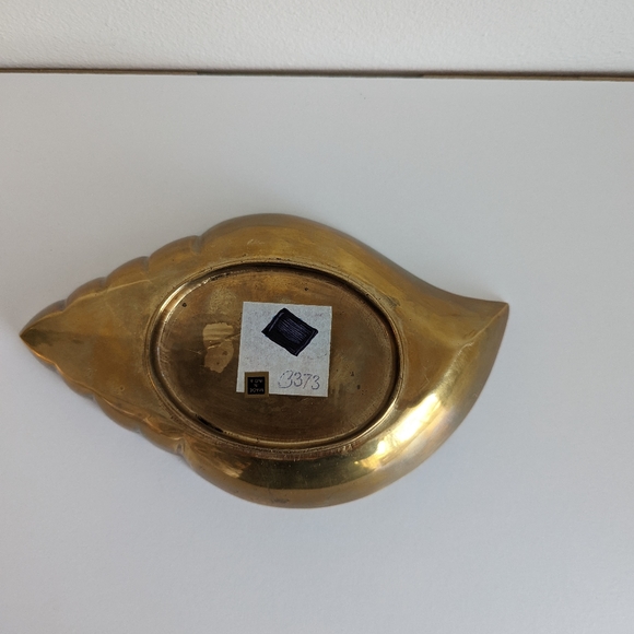 Vintage Brass Shell Dish - Picture 6 of 11